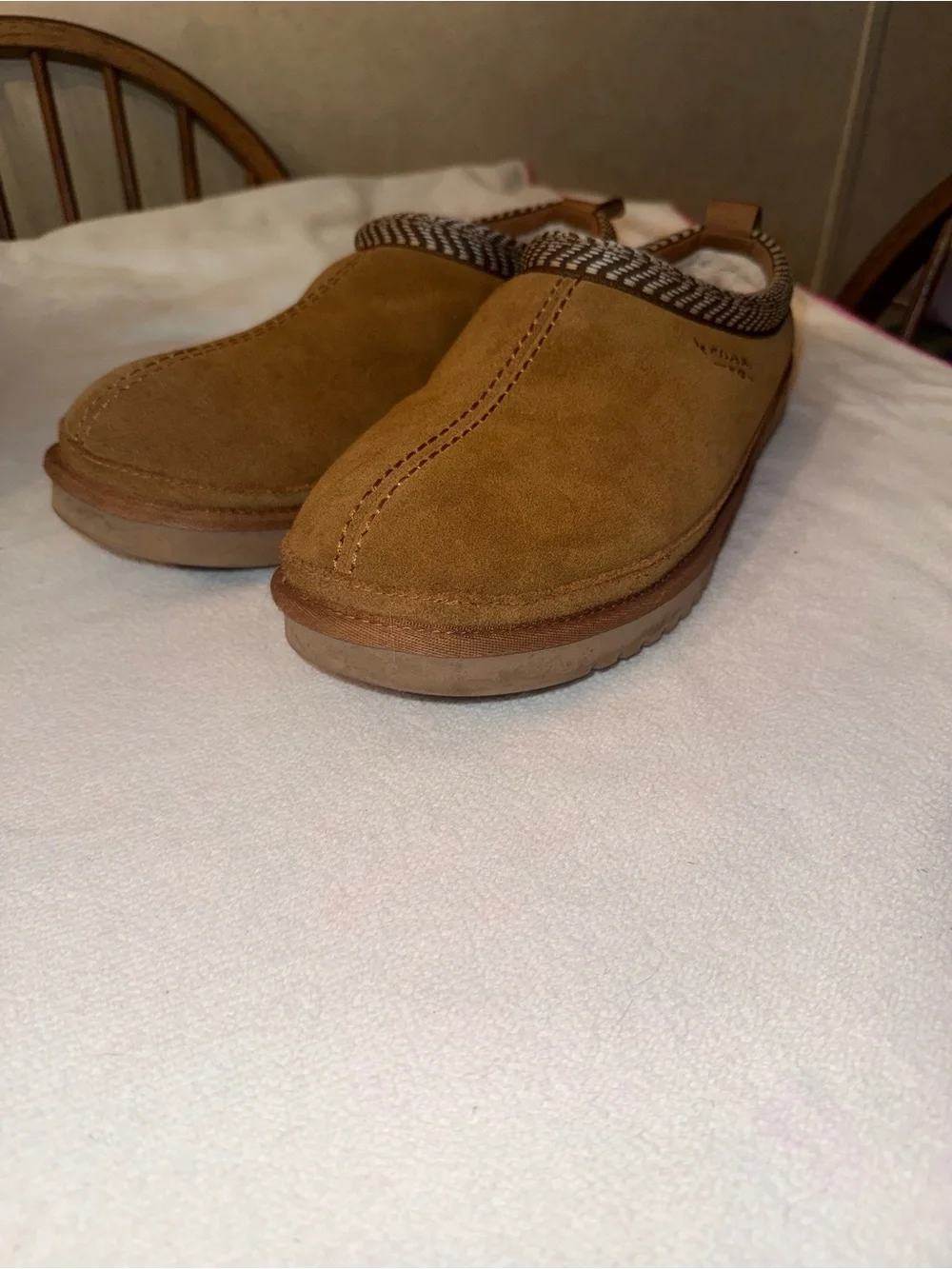 Koolaburra by UGG men’s Tan Suede Slip-On Clog